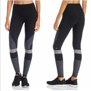 NIB ALO momentum legging black / dark grey heather size small